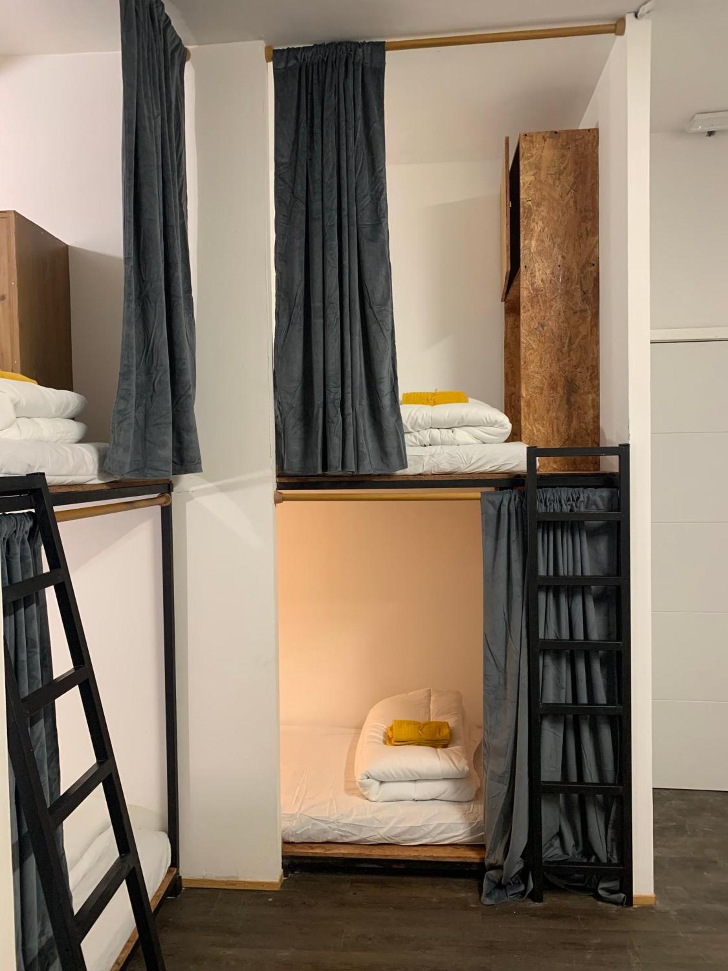 Spanglish Hostel Benidorm Dış mekan fotoğraf